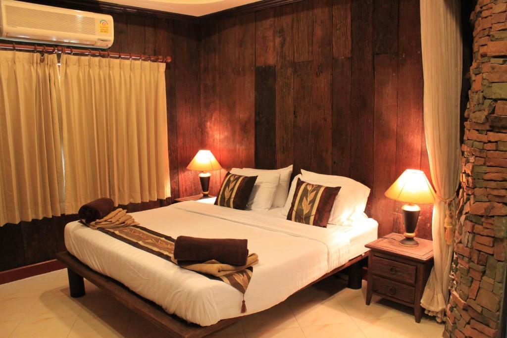 Samui Tropical Mae Nam